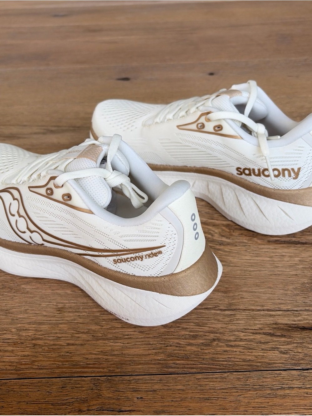 Sizes 7.5 & 10 Women Saucony Ride 18 Running Shoes, Vanilla S11000-104 - Picture 4 of 10